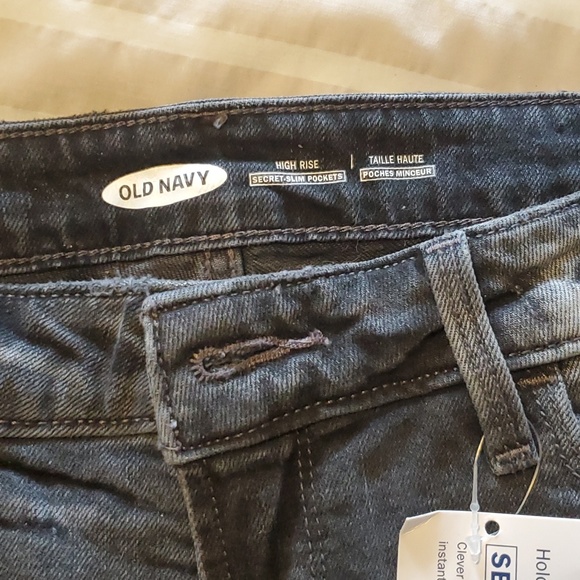 Old navy high rise shorts- bnwt - Picture 2 of 3
